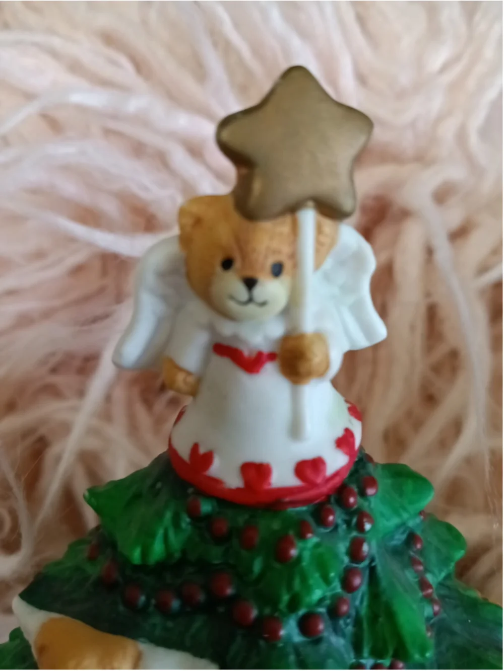 Lucy & Me 1993 Musical Christmas Tree 250058 Plays “Deck The Halls” Plays Music